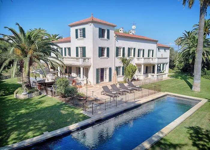 Leader Large Contemporary Villa With Luxurious Design, Pool And See View