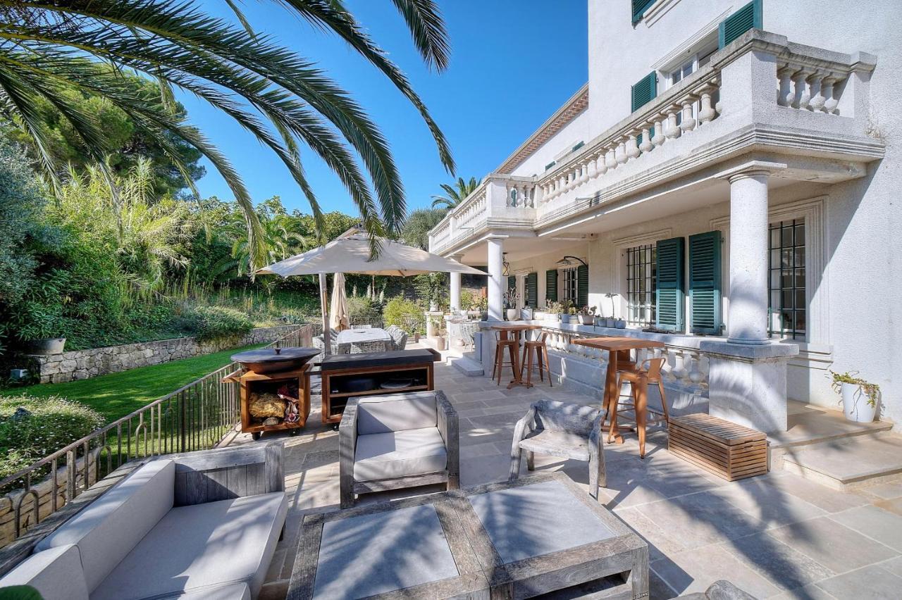 Leader Large Contemporary With Luxurious Design, Pool And View Villa