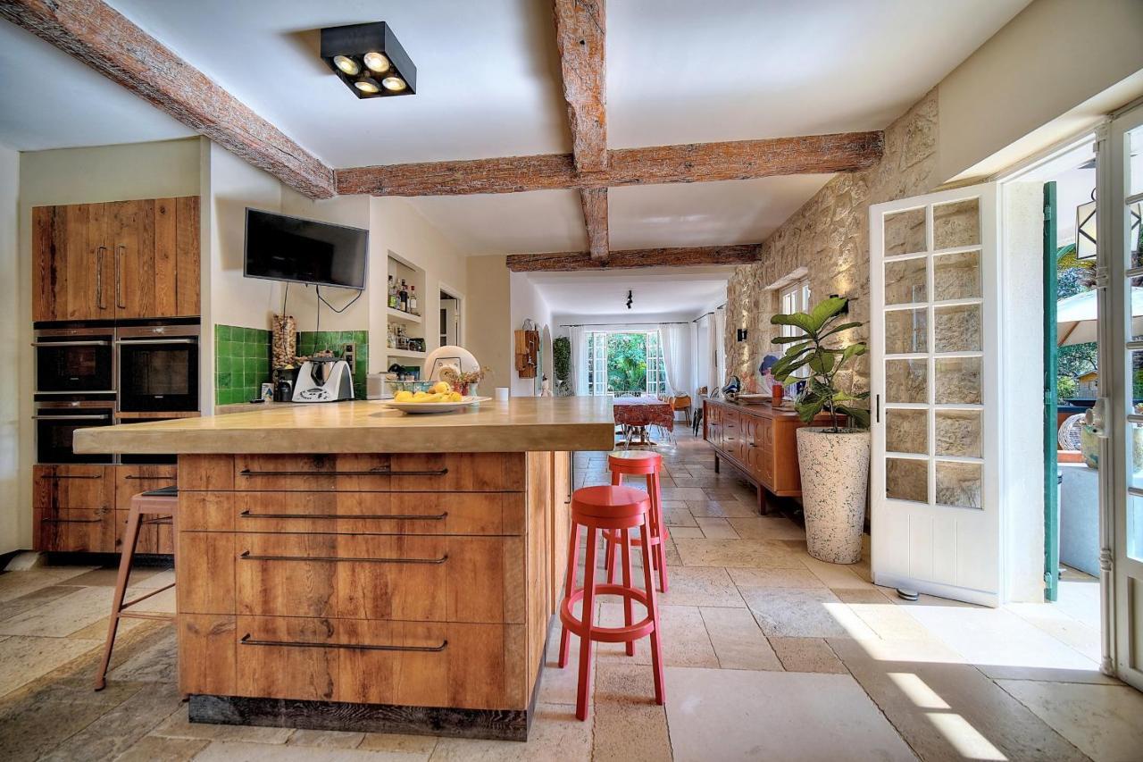 Villa Leader Large Contemporary With Luxurious Design, Pool And View Cannes