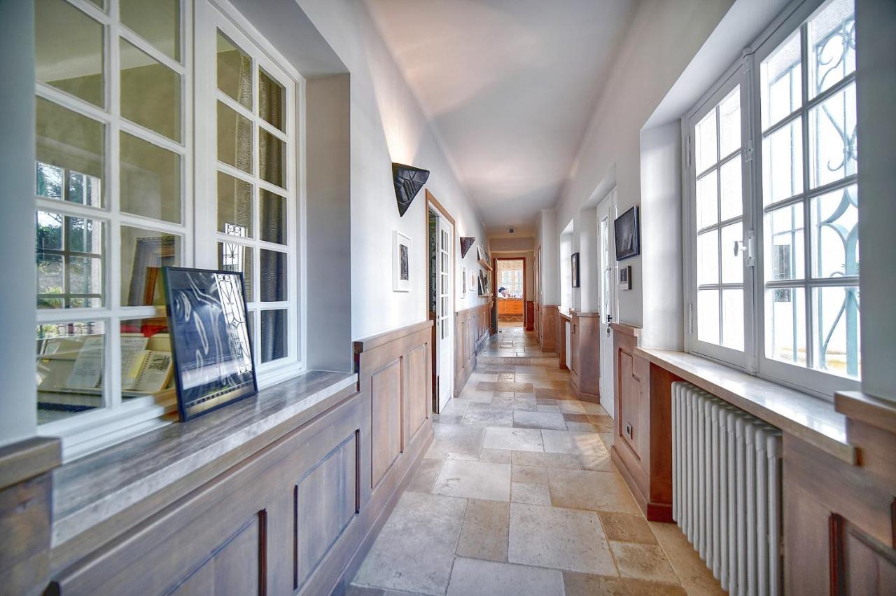 Leader Large Contemporary With Luxurious Design, Pool And View Villa Cannes